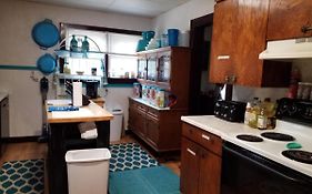 Historic Home - Sleeps 4 Adults - 1 Mile To Ft. Sill